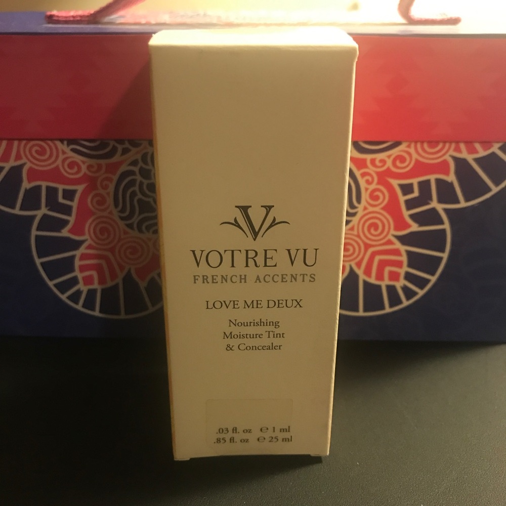 VOTRE VU Love Me Deux Moisture Tint & Concealer